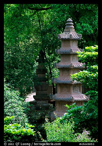 Stupa in the gardens of Wuyou Si. Leshan, Sichuan, China (color)