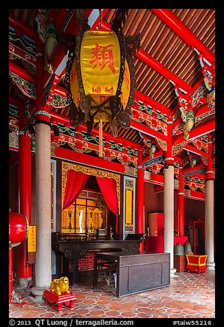 Chongsheng Shrine, Confuscius Temple. Taipei, Taiwan (color)