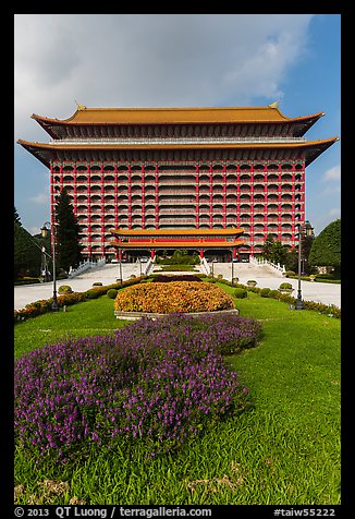 Yuanshan Grand Hotel, in Chinese classical style. Taipei, Taiwan (color)
