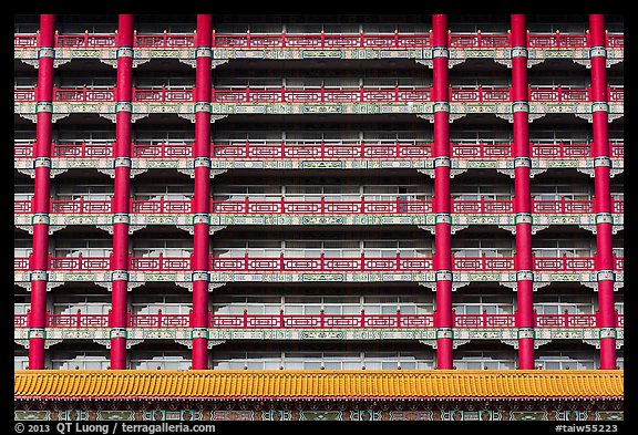 Facade detail, Grand Hotel. Taipei, Taiwan (color)