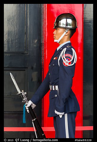 Guard, Martyrs Shrine. Taipei, Taiwan