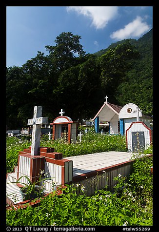 Cemetery and lush hills, Chongde. Taiwan (color)