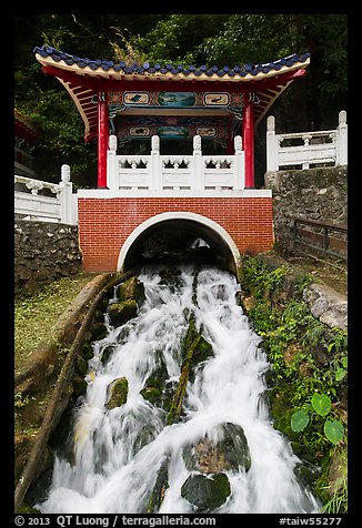 Stream flowing under Changchun Bridge. Taroko National Park, Taiwan (color)