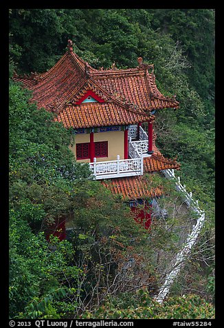 Temple with red tile roof seen from above, Taroko Gorge. Taroko National Park, Taiwan