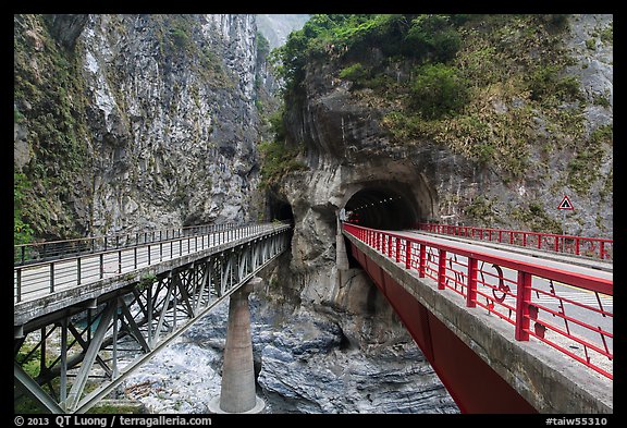 Bridges spanning Liwu River, Taroko Gorge. Taroko National Park, Taiwan (color)