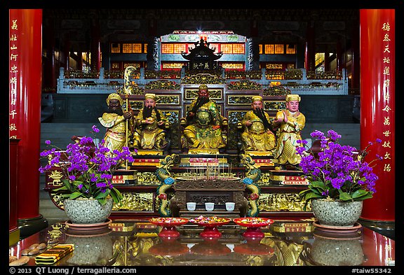 Confuscian statues on altar, Wen Wu temple. Sun Moon Lake, Taiwan (color)