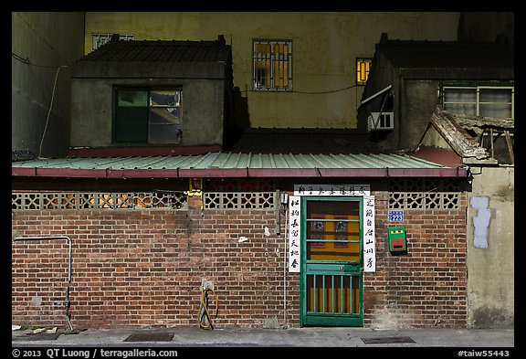 House at night. Lukang, Taiwan (color)