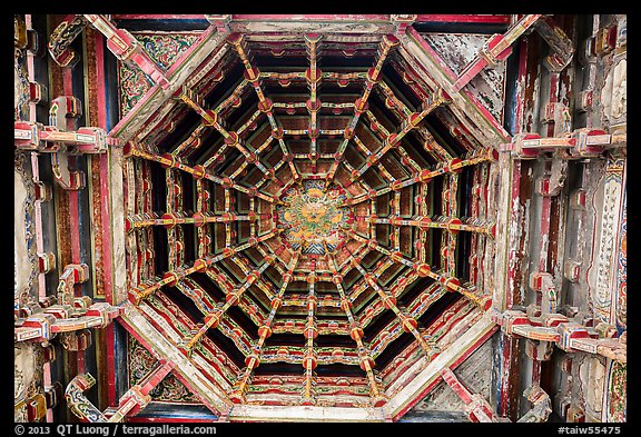 Intricate wooden plafond ceiling, Longshan Temple. Lukang, Taiwan (color)