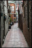 Narrow alley. Lukang, Taiwan ( color)
