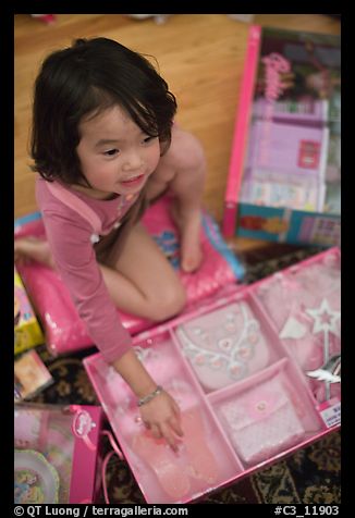 December 25, 2008.  (color)