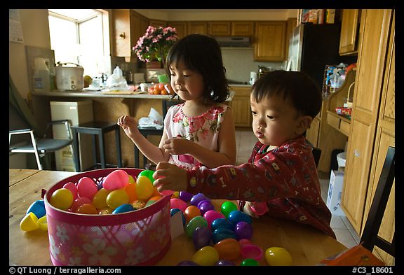April 4, 2009.  (color)