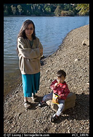 April 12, 2009.  (color)
