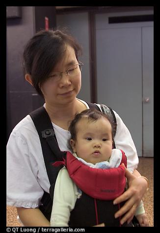 2004 Aug 26.  (color)