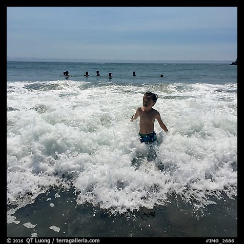 August 5, 2015.  (color)