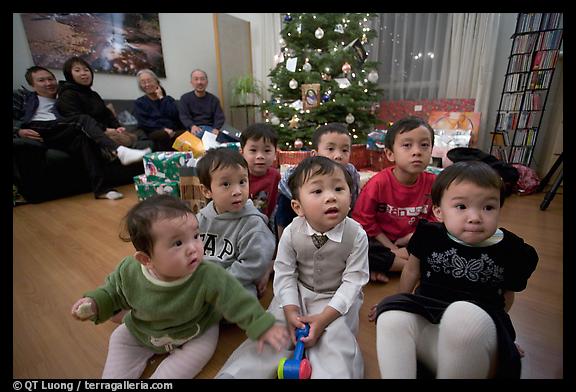 2004  Dec 24.  (color)
