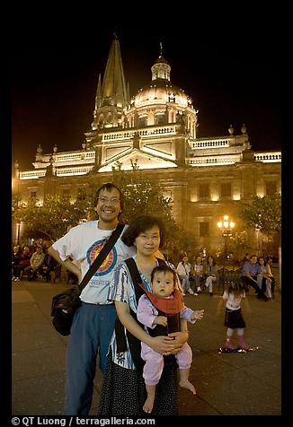 2005 Jan 08.  (color)