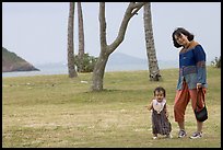 28 Apr 2005. Hawaii ( color)