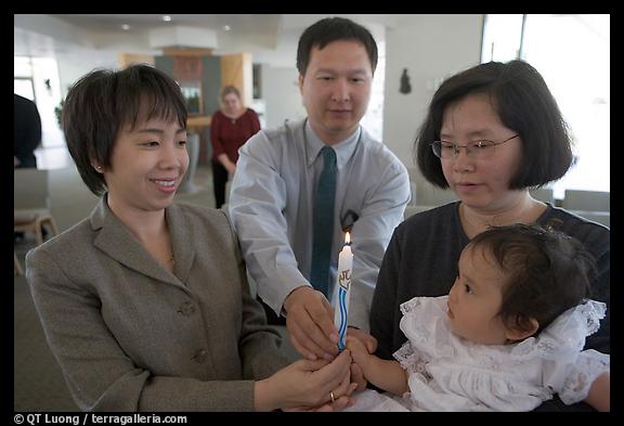 7 May 2005.  (color)