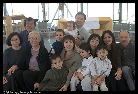 7 May 2005.  (color)