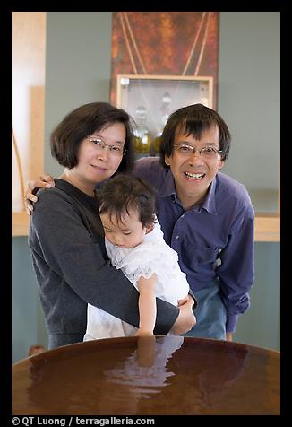 7 May 2005.  (color)