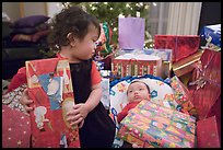 24 Dec 2005.  ( color)