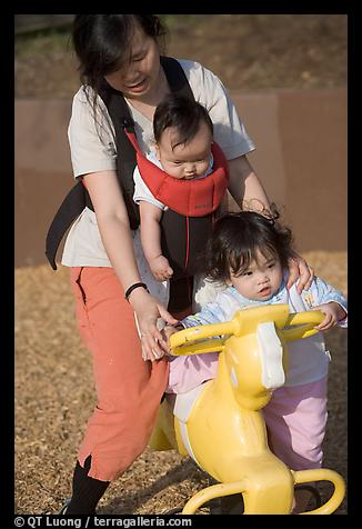 25 Feb 2006.  (color)
