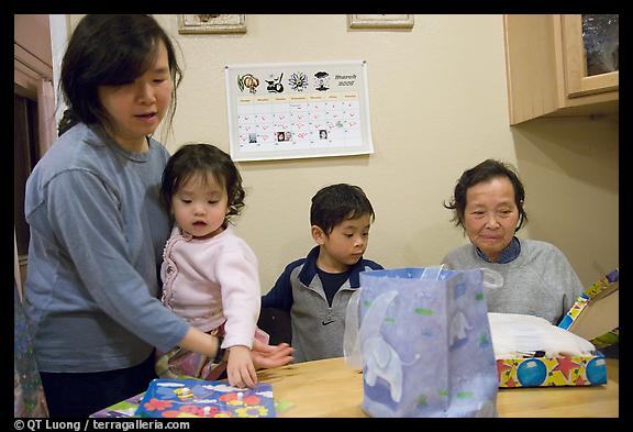 26 March 2006.  (color)