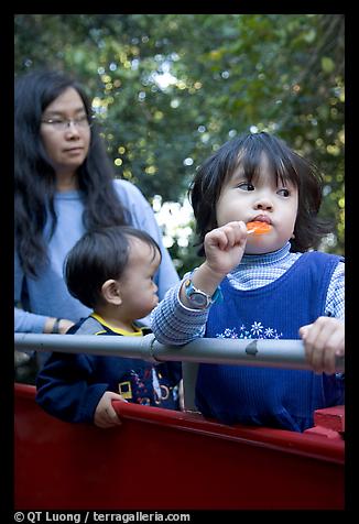 13 Oct 2007.  (color)