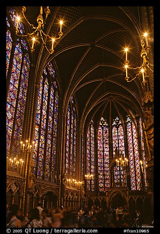 Upper Holy Chapel. Paris, France (color)