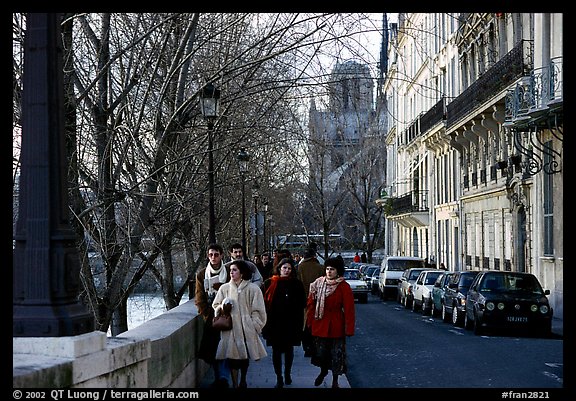 Walking on the Saint-Louis island. Paris, France (color)