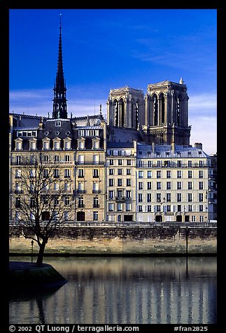 Saint-Louis island and Notre Dame. Paris, France (color)