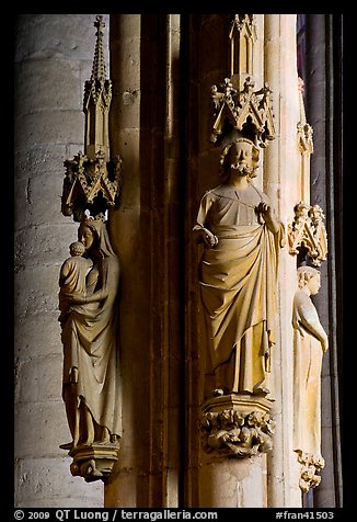 Gothic statues, St-Nazaire basilica. Carcassonne, France (color)