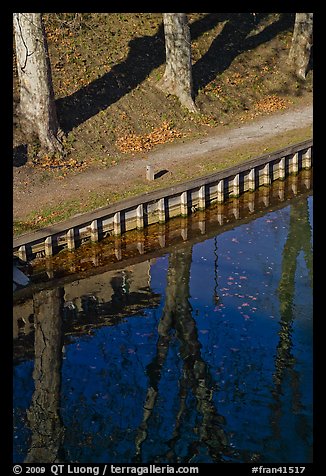 Footpath and reflections, Canal du Midi. Carcassonne, France (color)