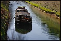 Barge, Canal du Midi. Carcassonne, France