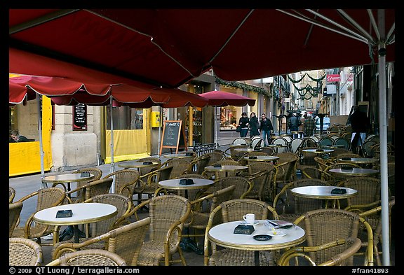 Cafe outdoor terrace, Cours Mirabeau. Aix-en-Provence, France (color)