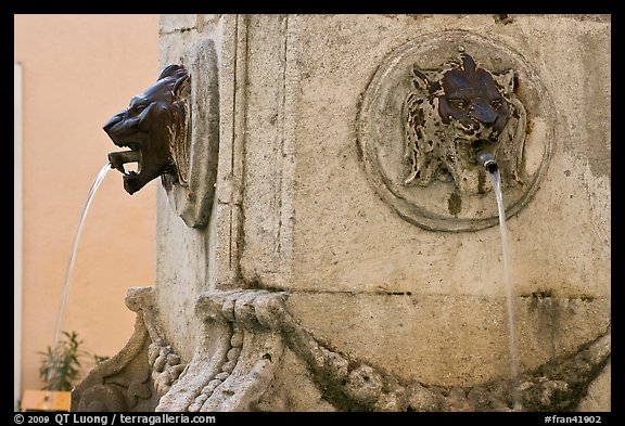 Fountain detail. Aix-en-Provence, France (color)