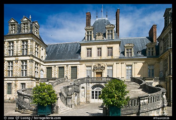 Horseshoe-shaped staircase, Fontainebleau Palace. France (color)