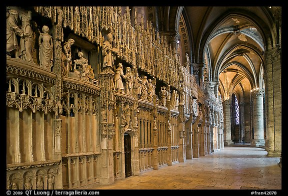 Sanctuary, Cathedrale Notre-Dame de Chartres. France