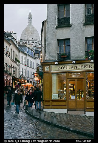 Boulangerie and Sacre-Coeur Basilic, Montmartre. Paris, France (color)