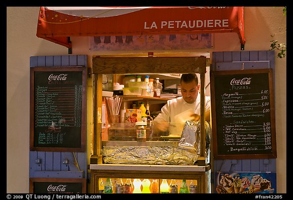 Street food vendor, Montmartre. Paris, France (color)