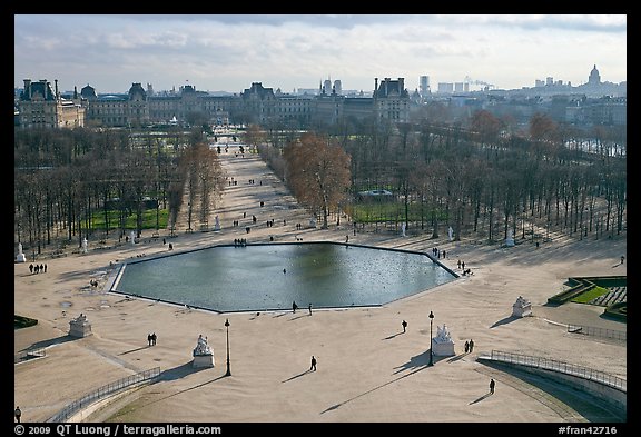 Jardin des Tuileries and Louvre in winter. Paris, France