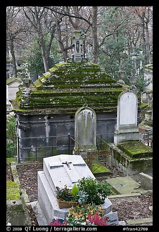 Mossy tombs, Pere Lachaise cemetery. Paris, France (color)