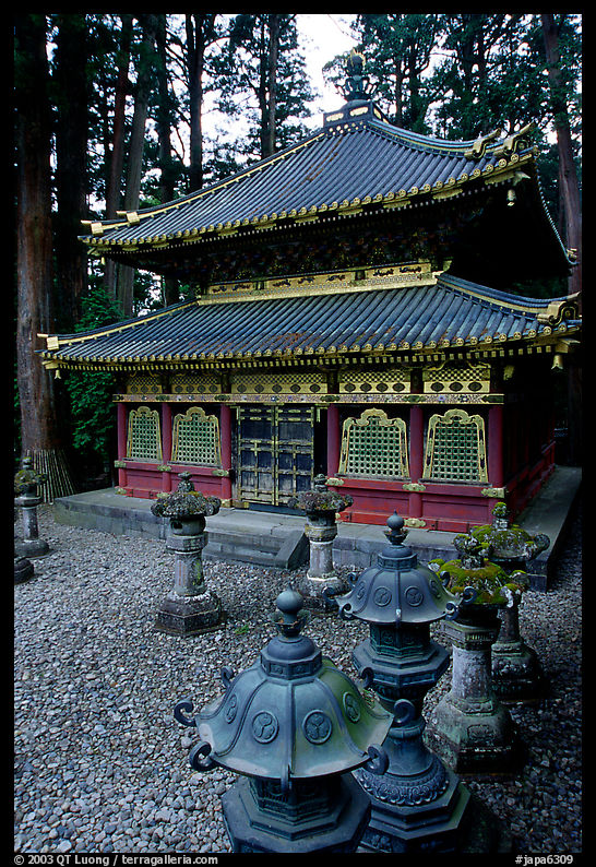 Urns and pavilion. Nikko, Japan