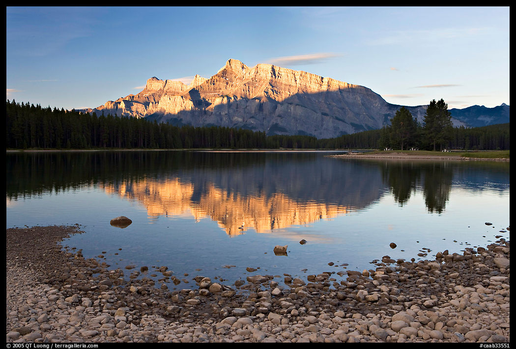 Two Jack Lake shore and Mt Rundle, early morning. Banff National Park, Canadian Rockies, Alberta, Canada