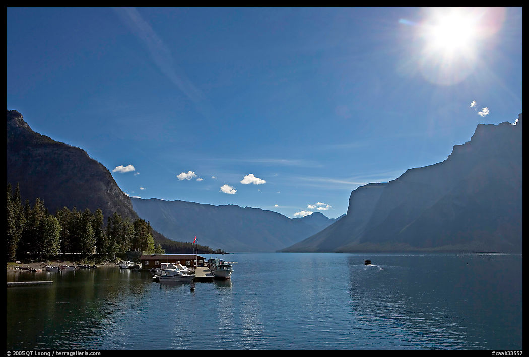 Lake Minnewanka (only lake in the Park that allows motorized boats) and marina, morning.. Banff National Park, Canadian Rockies, Alberta, Canada