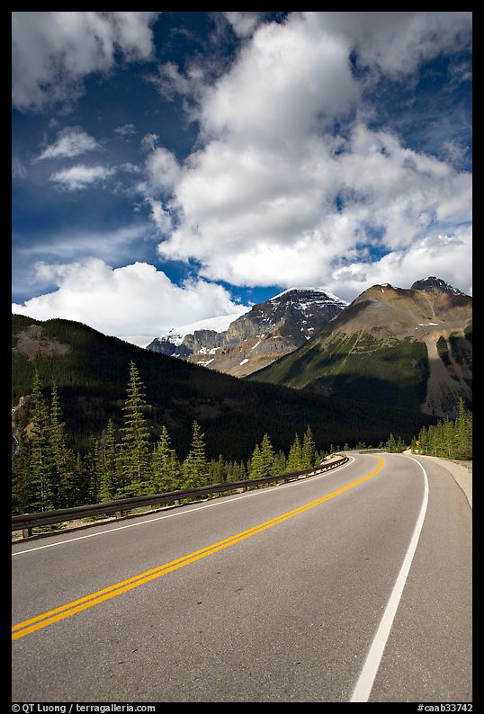 Curved Highway, Icefields Parway. Jasper National Park, Canadian Rockies, Alberta, Canada