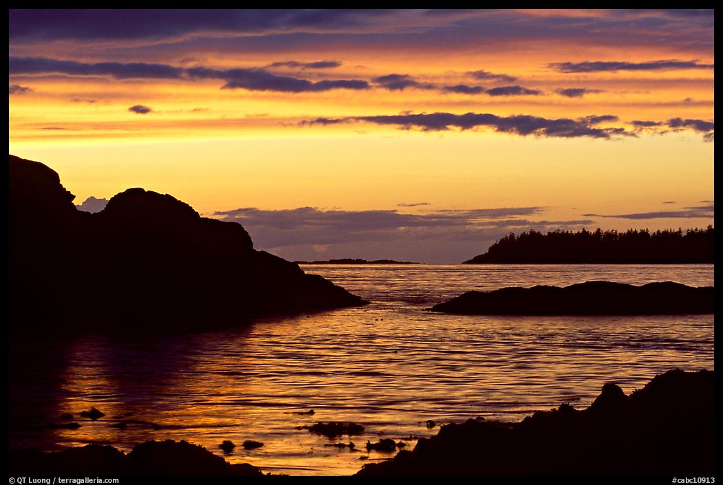 Sunset, Half-moon bay. Pacific Rim National Park, Vancouver Island, British Columbia, Canada