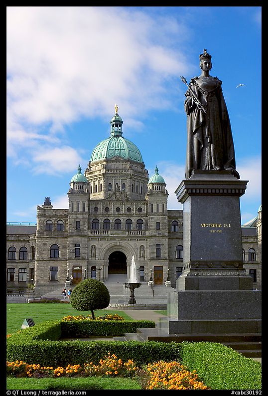 Queen Victoria and parliament building. Victoria, British Columbia, Canada
