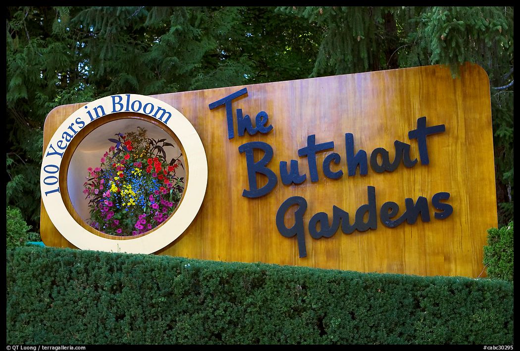 Entrance sign of Butchard Gardens. Butchart Gardens, Victoria, British Columbia, Canada