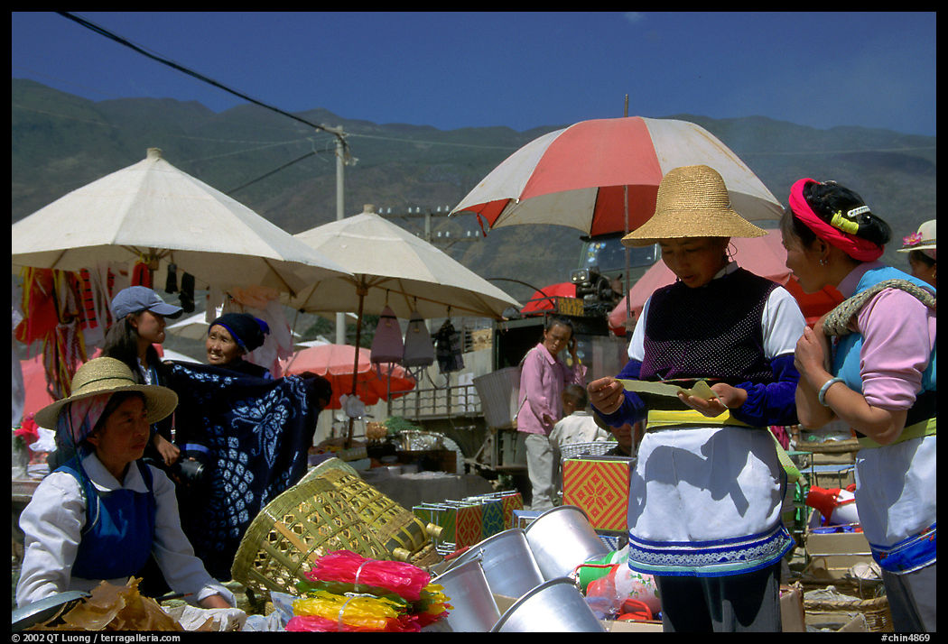 Monday village market. Shaping, Yunnan, China